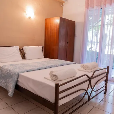 Apartment's Eleni Kamena Vourla