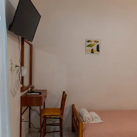 Apartment's Eleni * Kamena Vourla